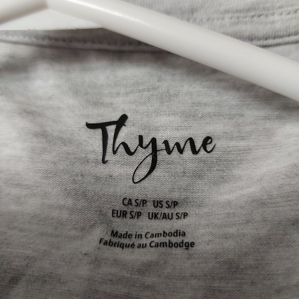 THYME Maternity Top Size Small - Picture 4 of 7
